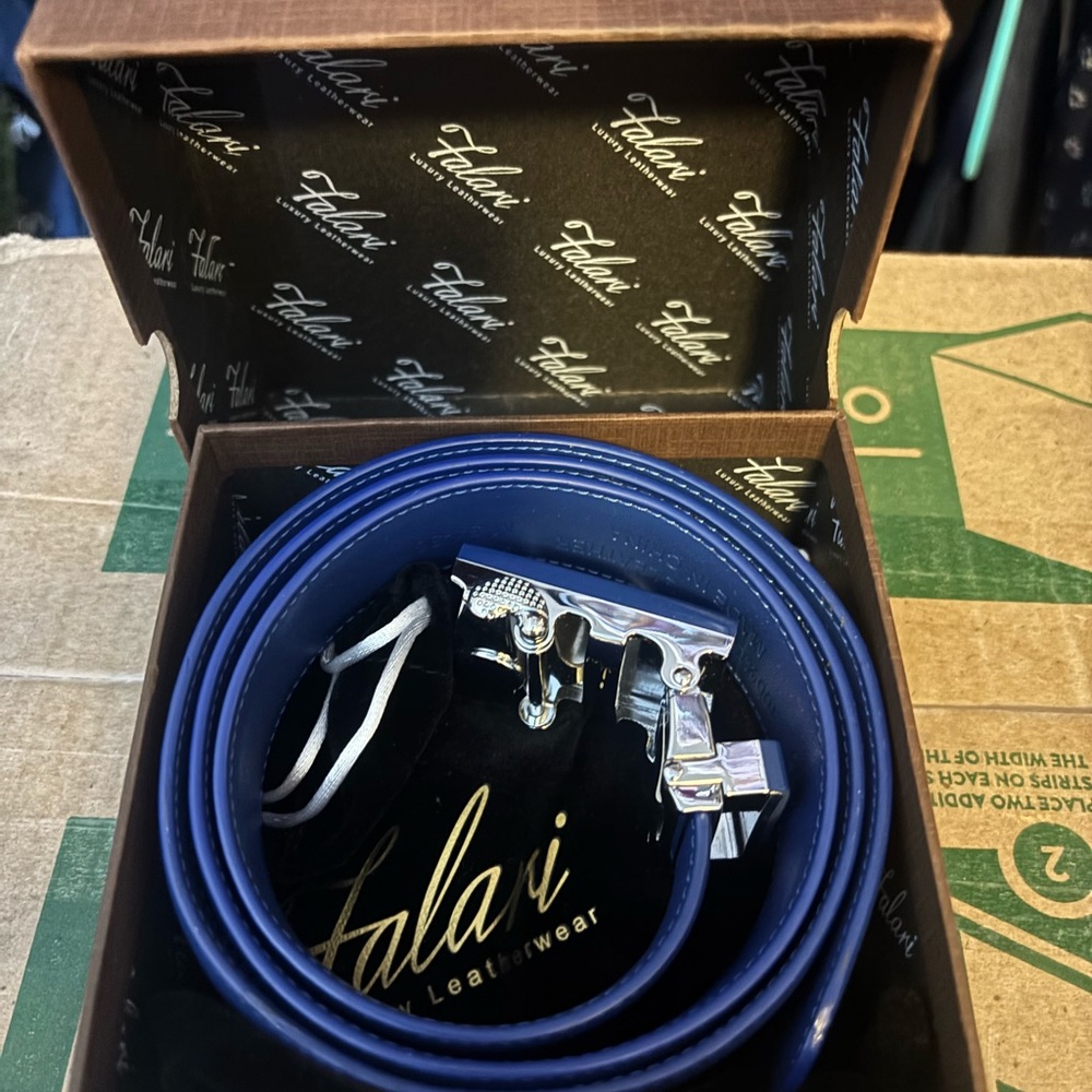 Men's Elegant Blue Leather Belt
